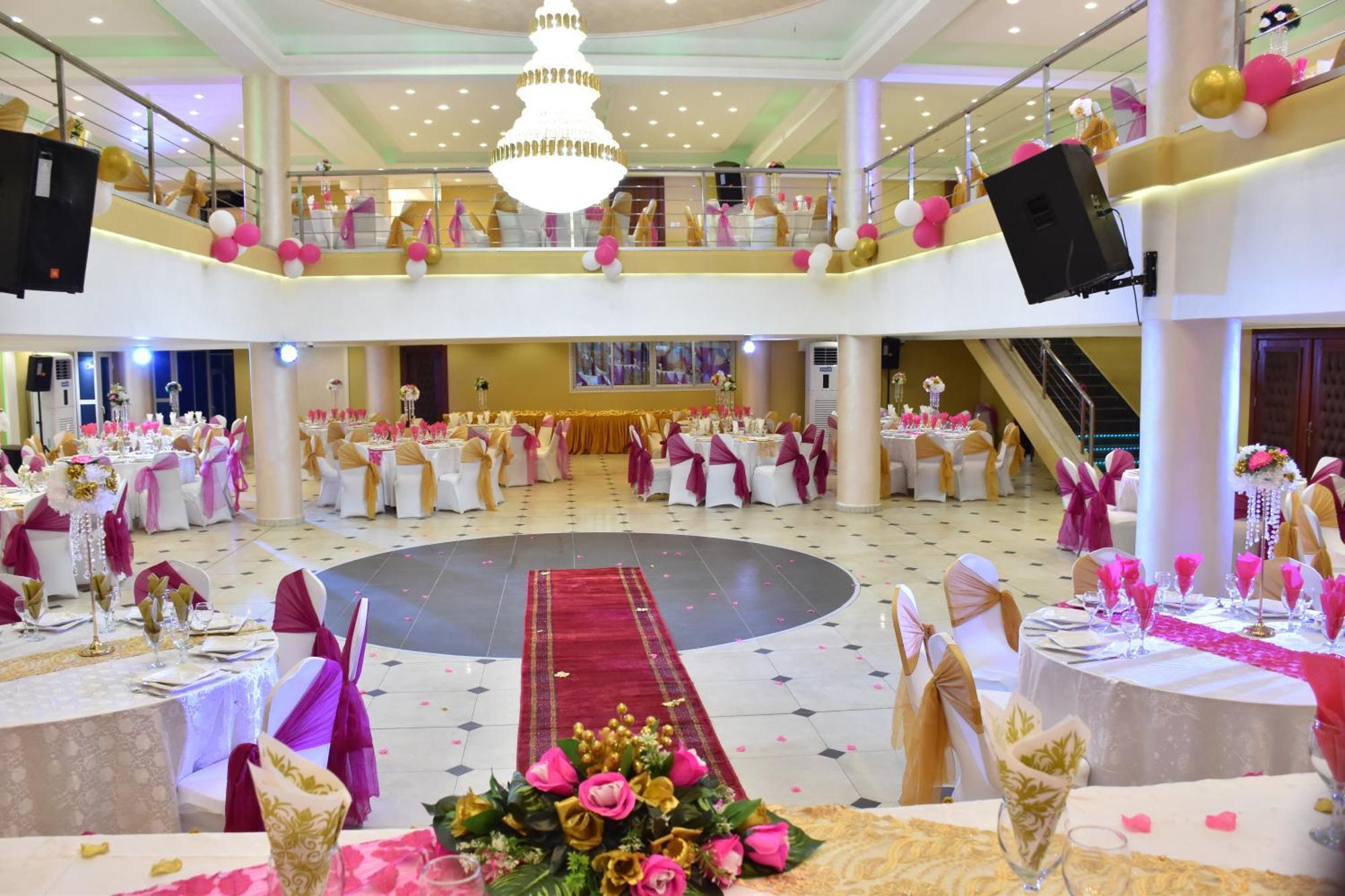 Safyad Hotel Yaounde Exterior photo