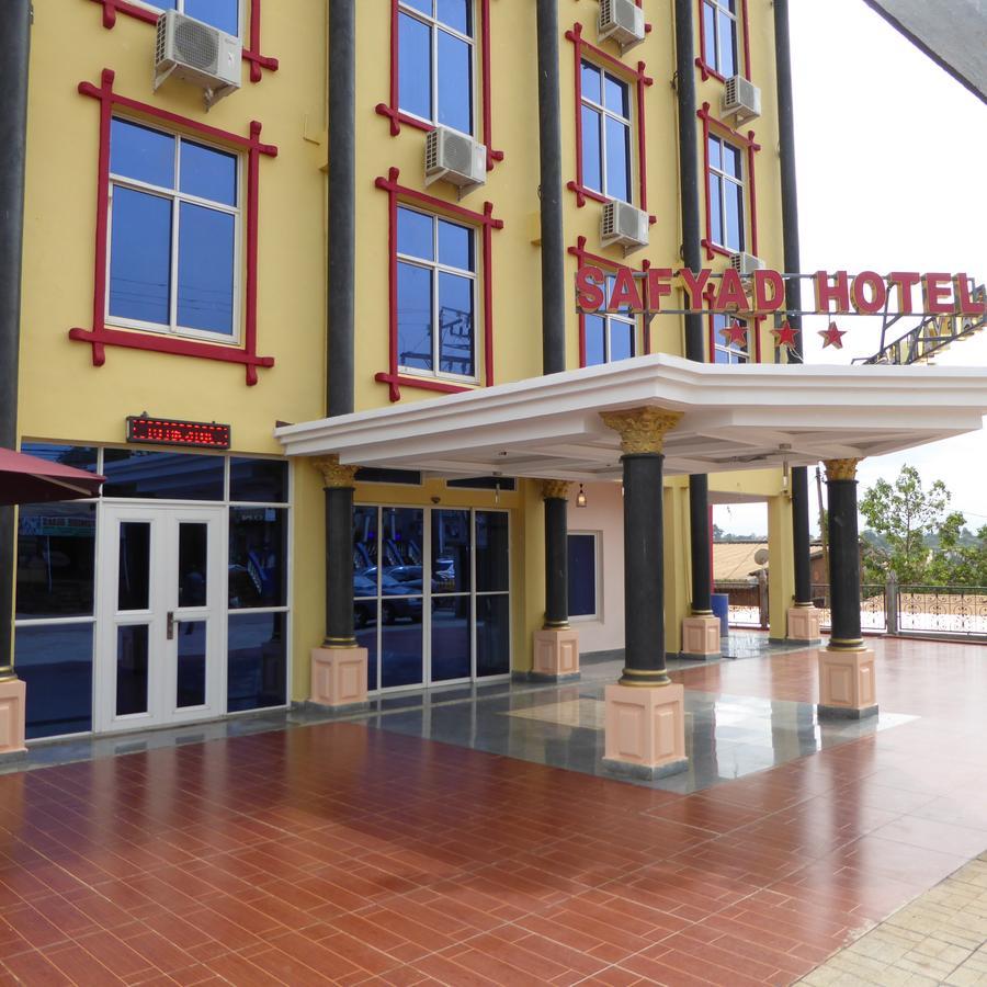 Safyad Hotel Yaounde Exterior photo